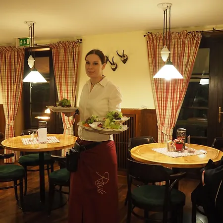 Hotel Restaurant Roessle 3*