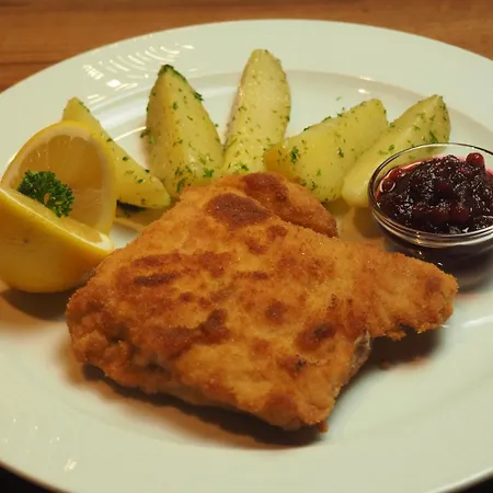 Restaurant Roessle فندق 3*
