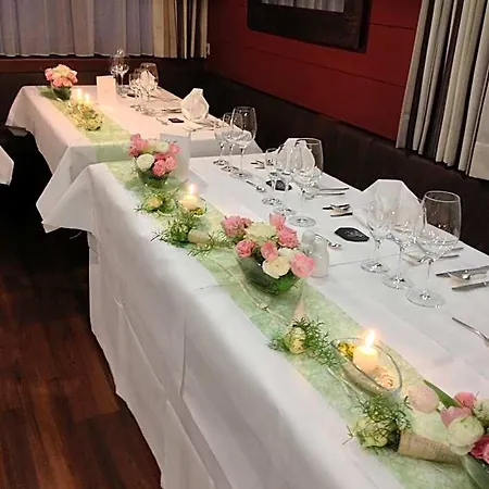 فندق Restaurant Roessle رانكويل