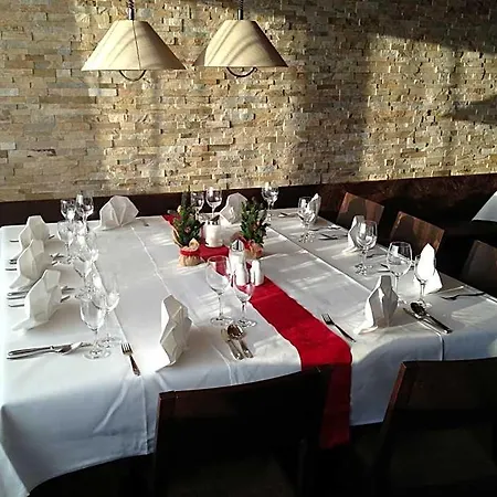Hotel Restaurant Roessle 3*